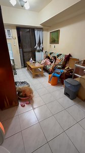今天地震很大，妞妞很緊張￼布丁跑來跑去⋯￼ 大家平安平安 | 大腸包小腸
