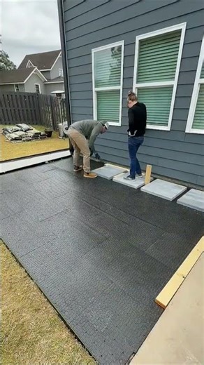 How To Build a Modern Paver Patio Step#ToddlerSafeTable #CurvedCorners