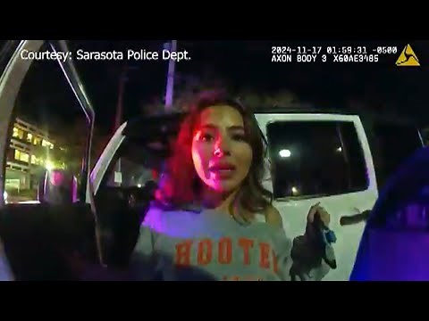 Hooters Server Tries to Flirt Her Way Out of DUI Stop