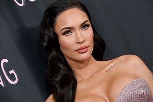 Megan Fox cambia radicalmente de 'look': ahora es rubia y lleva flequillo