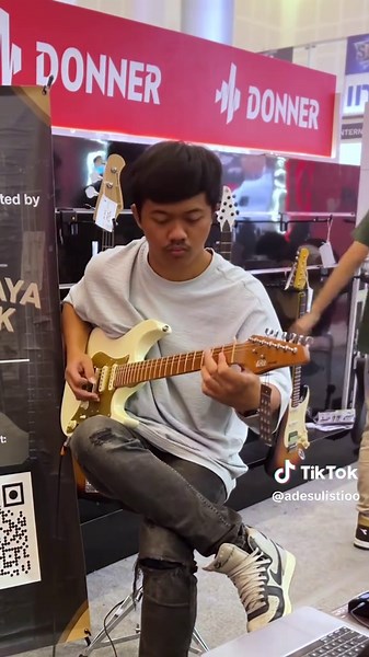 Chord Gitar Roman Picisan dan Lagu Lainnya