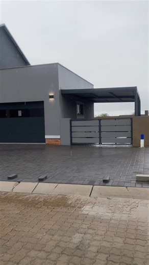 Luxury 3 Bed Home with Pool in Polokwane - R4.5M
