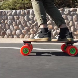 24K views · 19 reactions | ⭐️⭐️⭐️⭐️⭐️ Commuting beasts - used these wheels mainly for commuting long distances and they rank among the bests I've tried! They are light, grippy, have a good roll speed and, last but not least, are confortable as a cloud. I can't speak for all the freeride enthusiasts out there but for ldp/commuting they're the best you can get in the 90mm range | Loaded Boards | Facebook