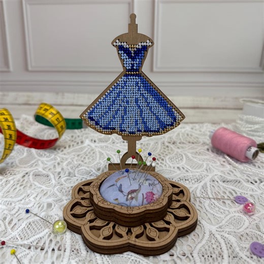 Beaded Mannequin Pincushion, Handmade Dress Form Needle Holder, Gift for Seamstress - Etsy