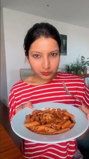 2 Types of Pasta Eaters 🍝 #Shorts