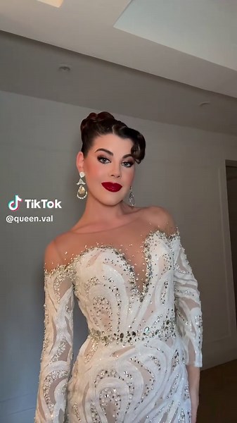 Here we go ❤️‍🔥 @Miss Venezuela time! Quién será la nueva Miss Universe Venezuela 2025? 🌟 •Vestido: Honicer Sandoval •Maquillaje y estilismo: José Gabriel Padrón •Accesorios: Alejandro Arraiz •Uñas: Nails Comfort #MissUniverseVenezuela2025 #ValeriaCannavo #MissVenezuelaWorld2024 #fyp #FashionTiktok