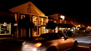 Nikon D7000 1,280 x 720 / 30fps H.264 night sample video