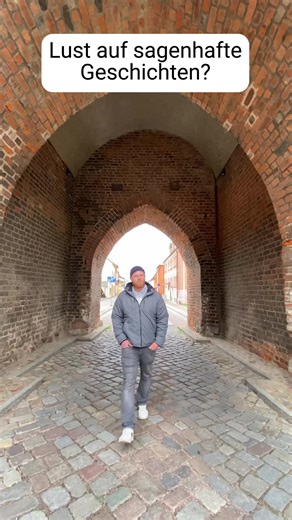 Sagenhafte Geschichten. Irgendwie immer kalt. Maritime Zeugen an vielen Ecken. Und erschreckend ehrliche Menschen überall. #Saukalt #Historisch #Ehrlich #Maritim #Sagenhaft #Menschen #Altstadt #Barth #EndlichBarth #BarthLohntsich #EndlichBarth #VinetastadtBarth | Vinetastadt Barth