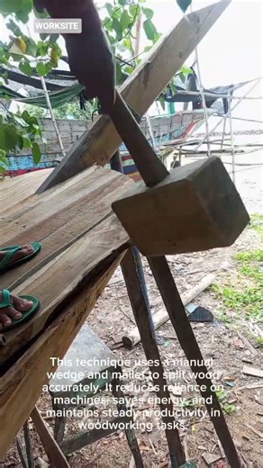 Traditional Wood Splitting Technique | Simple Tools, Strong Results