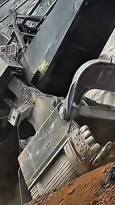 97K views · 1.5K reactions | Amazing P&H 4100 Digging Power! ⛏️ #PH4100 #ExcavatorPower #HeavyEquipment #MiningLife | Earthmover Legends | Facebook