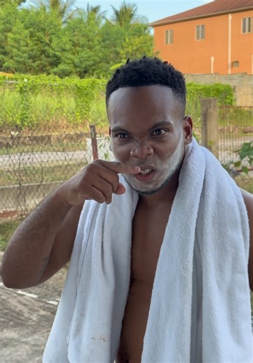 Cracky gets dirty money 😭🤣 #trini_tiktoks #caribbeantiktokeurs🇭🇹🇬🇾🇹🇹🇸🇷🇯🇲