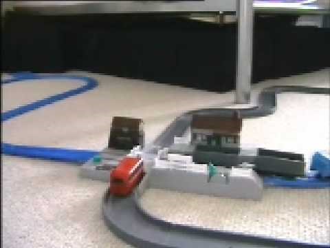Tomy Trackmaster Thomas And Friends Elsbridge Station Crossing