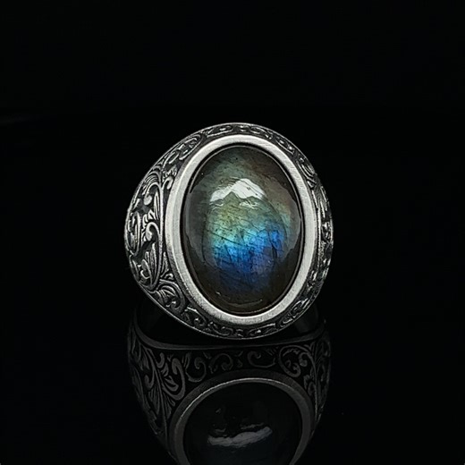 Handcrafted Men's Labradorite Ring With Engraved Design, Unique Bohemian Jewelry for Him - Etsy