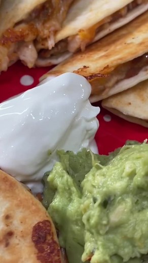 Delicious Canned Chicken Quesadilla Recipe