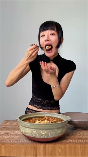 Authentic MAPO Tofu without the piggies! Vegan meatless version #chinesefood #cooking #highprotein