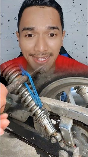 How to set the rear shock spring on a motorbike