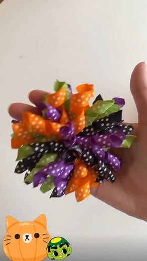 Halloween Korker bow (added to clip) 👻🎃 #korkerbows #korkerribbon #diy #diybows #halloweenbow #hairbows #hairbowtutorial #korkers #mommycraftsalot #halloween #ribbonbows | Mommy Crafts A lot
