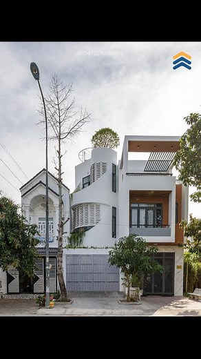 8.7K views · 1.1K reactions | “A 14-Foot Wide Home Transformed Into...