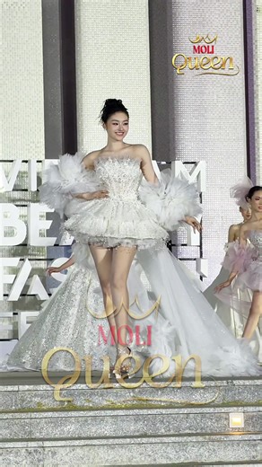 Đương kim Miss Grand Việt Nam - Yến Nhi hoá công chúa catwalk vedette kết màn bst StarLight tại VBFF lần thứ 13 #vbff #moliqueen #yennhi #missworldvietnam2025 #elsabridal
