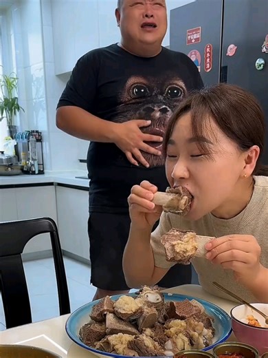 part 139 | #funnyvideos #husbandandwife #eating #husbandandwifechallenge