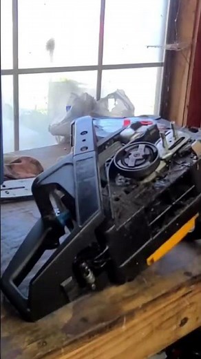 Short Poulan Pro pp4620av Cluth and Sprocket Removal with wrong Bar and Chain 2