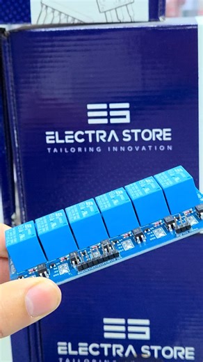 ⚡ عايز تتحكم في أجهزة 220V من خلال أردوينو؟ Relay Module 6 Channel 5V هو الحل 👌 🔹 6 ريلاي مستقلين للتحكم في أكتر من جهاز 🔹 تشغيل بجهد 5V مناسب للـ Arduino و NodeMCU ESP-12E 🔹 مداخل تحكم TTL 🔹 مثالي لمشاريع الـ Smart Home والـ IoT شغل ولمبات، مراوح، مضخات وأي حمل كهربائي بأمان 🔥 #Relay #Arduino #NodeMCU #SmartHome #IoT