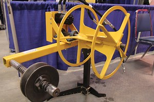 Made in Sask. fence-wire roller keeps the job simple