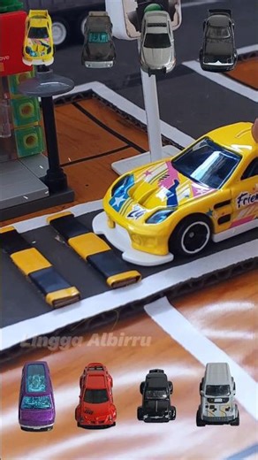 CAR VS SPEED BUMP || TOY CARS || TOYS