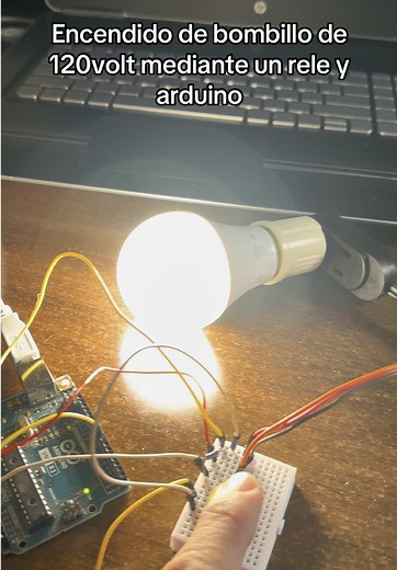 Encendido de bombillo de 120V con Arduino y relé