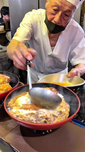 博多で愛される絶品カツ丼