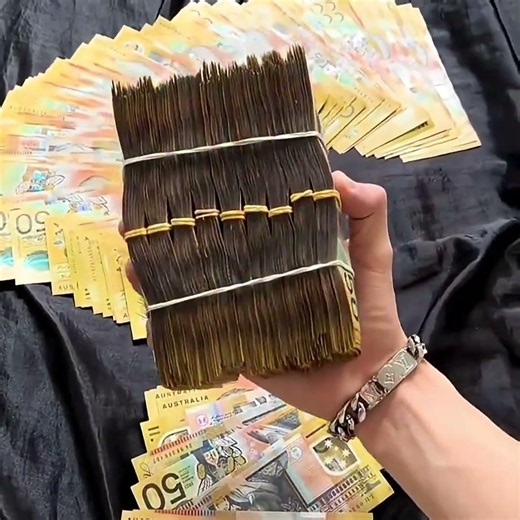 आखिर क्यों India में Plastic Notes नहीं बनते | Why India Doesn't Use Plastic Notes? | #facts #shorts