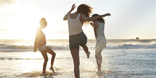 I'm a beauty editor, and this product had me floating into work with a holiday glow