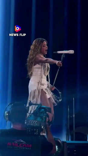 Shakira dazzles fans at final night of Madrid residency