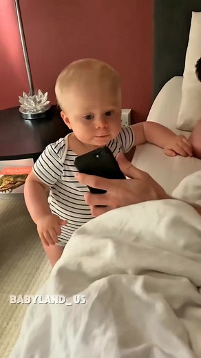 #funnybaby #babylaugh #cutebaby #funnykids #babycomedy #babyfails #babymoments #funnyvideos #trynottolaugh