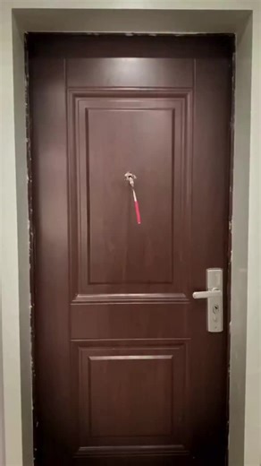 Silk Whisper 🌎 on Instagram: "🔗 ORDER LINK IN BIO 🔗 Stop letting a weak door lock be the reason you lose sleep. 🛡️🚪 Whether you’re staying in a sketchy hotel, a solo Airbnb, or a college dorm, the SilkWhisper Portable Door Lock provides the instant, military-grade security you need. It’s the ultimate "peace of mind" tool for travelers and solo dwellers across the US who refuse to be an easy target. Why it’s a US travel essential: • Instant Security: Adds an extra layer of reinforced protect