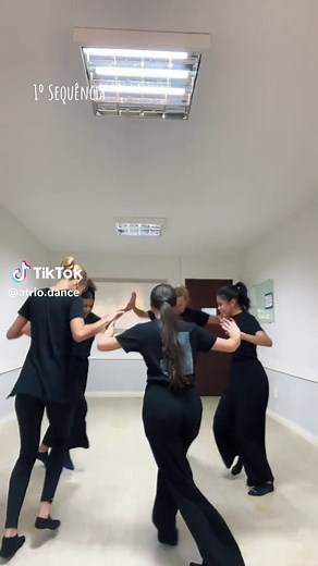 3 Sequências de Dança em Grupo para a Comunidade Cristã