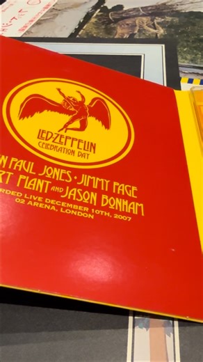 @ledzeppelin #vinylforever #recordscollector #vinylpressing #madeinjapan🇯🇵 @audioanatomygroup | Andrzej Mackiewicz