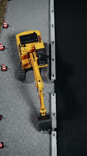 Satisfying Road Building: Heavy Equipment in Action! 🚧