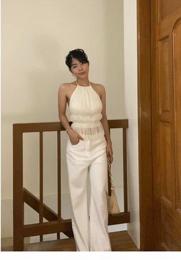 Flattering Halter Top Outfit Ideas for Elegant Style