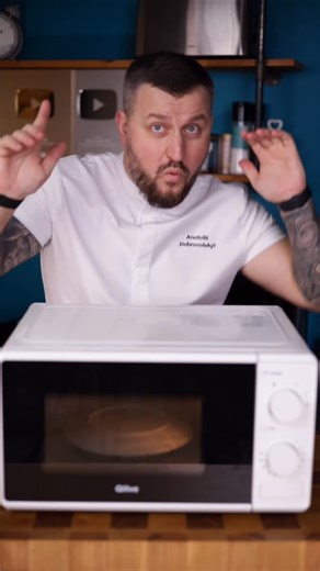 Anatolii Dobrovolskyi on Instagram: "Amazing hack with egg and microwave"