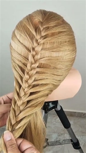 Fishtail braid #easyhairstyles #braidmaids #hairstyles #hairstyle #braids