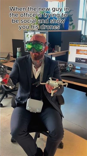 Plz be my friend and I can explain why I hate analog drones… plz bro