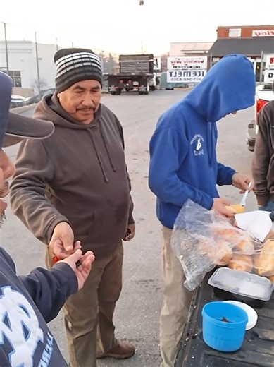 JOEL H TOBAR (@jtobar1)’s videos with Cumbia Cusinela - Huichol Musical