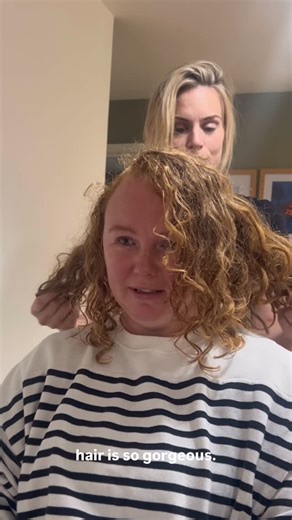 Ever struggle with having a side parting and getting your volume even?? This is such a common occurrence that people struggle with, especially with curly styles, A lot of hairstyles are cut from a centre part, then when you add in a deep side parting, the shape just doesn’t work anymore, if this is something that you struggle with, make sure you have that chat with your hairdresser about where you predominantly wear your parting, so that they can make your shape work for you! #hair #curlyhair #c