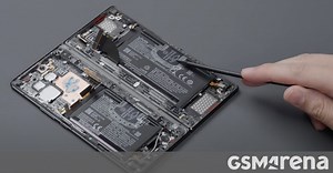 vivo X Fold2 disassembled on video