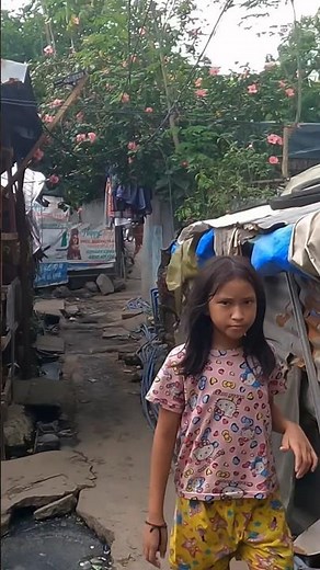 INSIDE OF SQUATTER SLUM LIFE in THE PHILIPPINES!