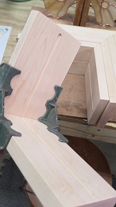 ✨️Let's make some 📚 #bookends! Here's my process for cutting and assembling maple wood bookends for #stainedglass. These bookends are available as finished sets or as blanks for your own #diy designs. ❤️ #explorepage #woodworking | Tetreault Glass Co.