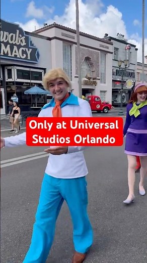 Running Into Scooby-Doo’s Mystery Crew at Universal Orlando