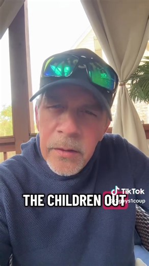 @🇺🇸2guys1coup🇺🇸 #firstamendment #children #highschool #walkout #teenagers