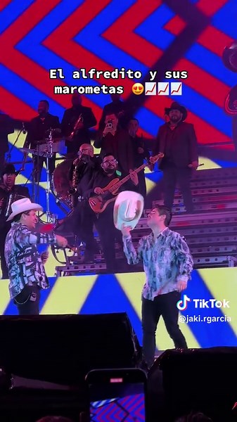 Concierto de Julión Álvarez y Alfredo Olivas en Torreón